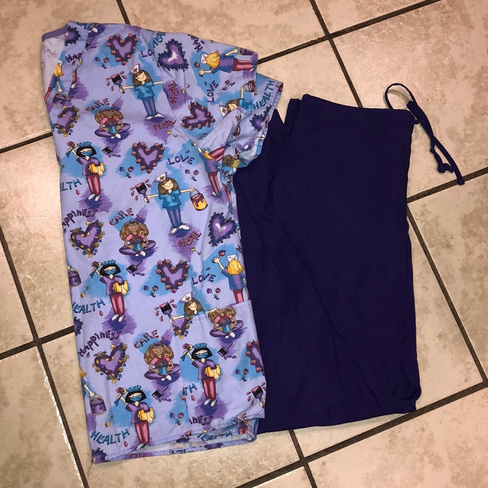 EUC medium scrub set